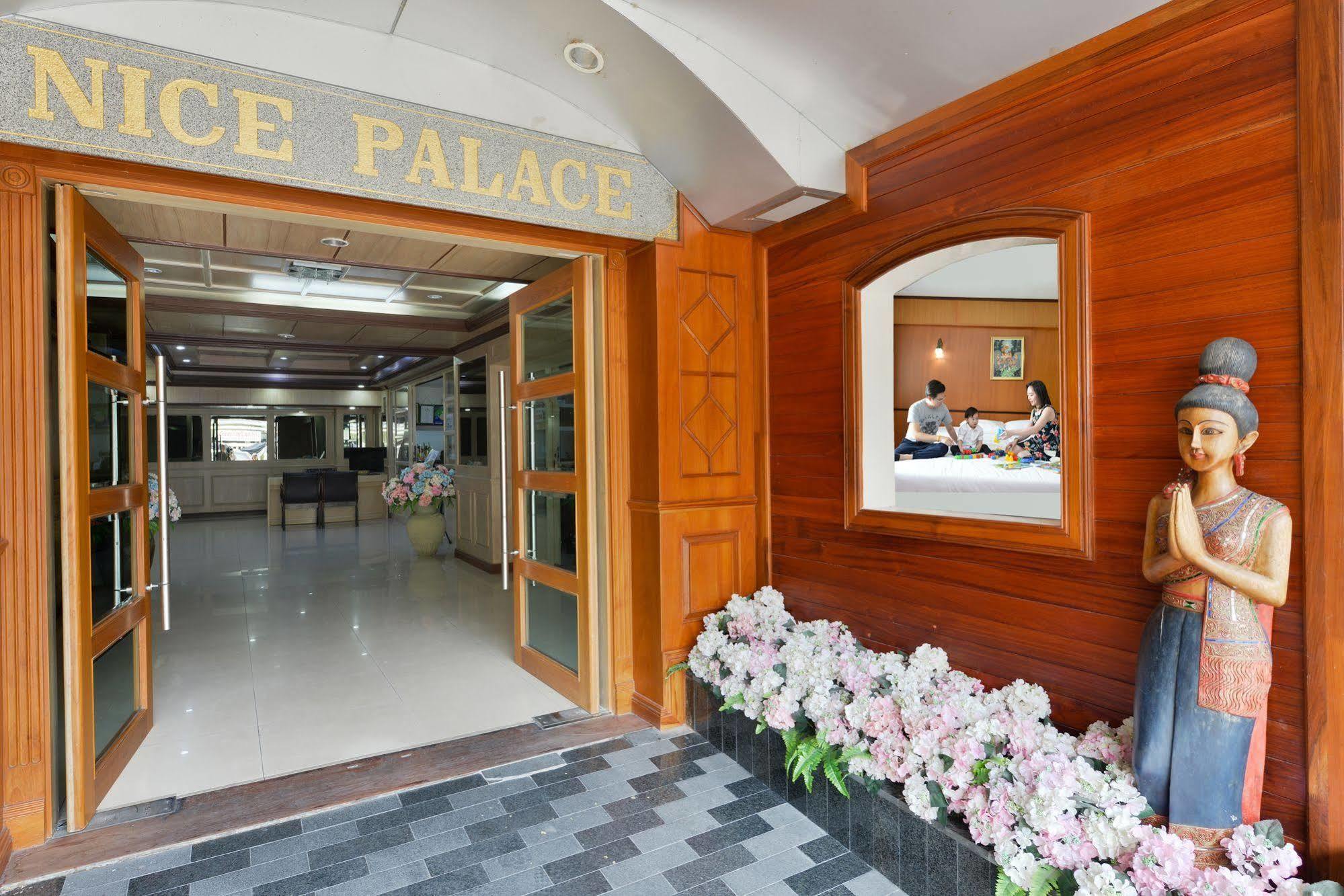 Nice Palace Hotel Bangkok Bagian luar foto